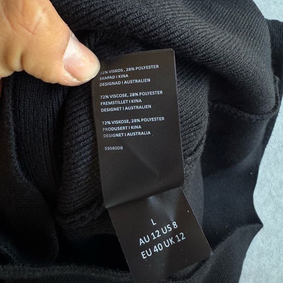 Bardot Elegant Black Midi Dress - Picture 4 of 6